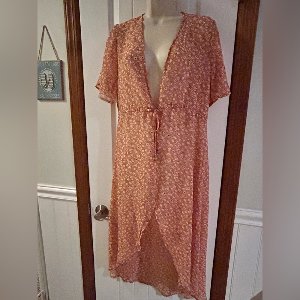 K76. Liberty Love Peach Floral High Low Kimono size M